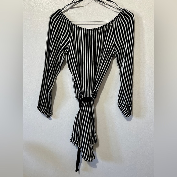 Forever 21 Striped Off Shoulder Tie Waist Romper - Small - Picture 4 of 7